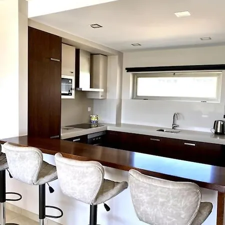 Daire New Stunning Ocean Aprt In 